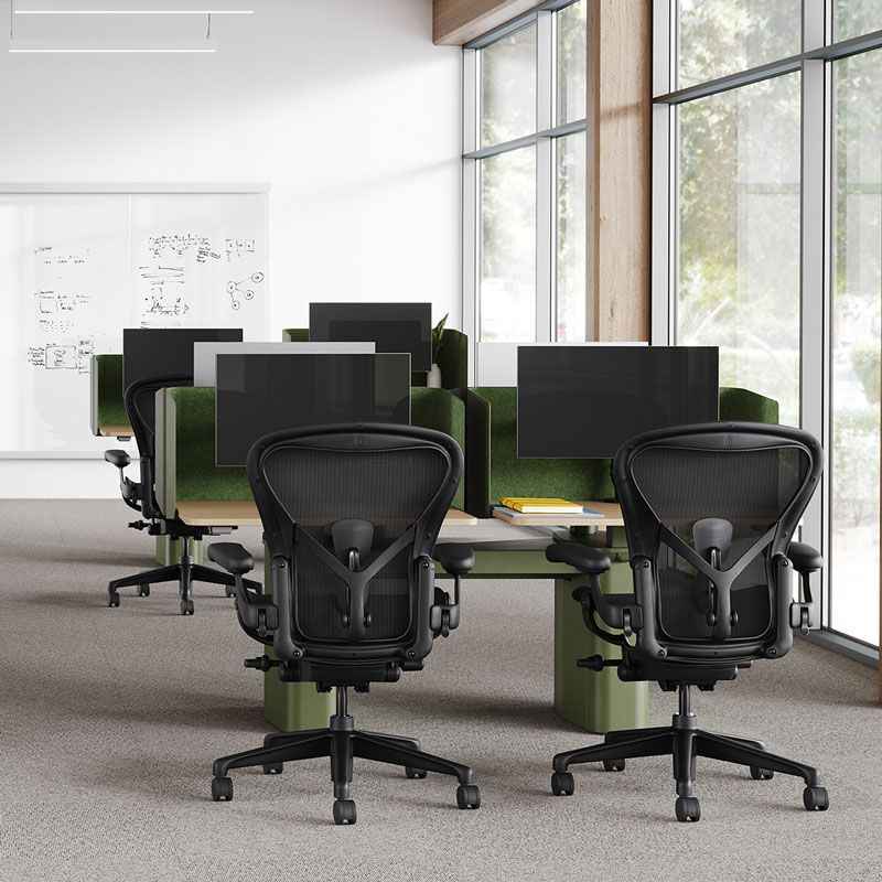 Herman Miller Aeron Chair, Onyx - Size B